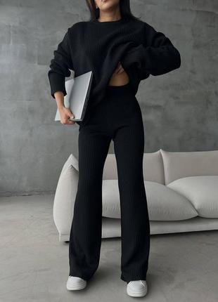 Женский теплый трендовый качественный турецкий черный костюмчик свитер в рубчик оверсайз и брюки пал3 фото
