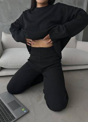 Женский теплый трендовый качественный турецкий черный костюмчик свитер в рубчик оверсайз и брюки пал4 фото