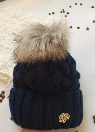 Зимняя теплая шапка с крупной вязки с натуральным бубоном2 фото