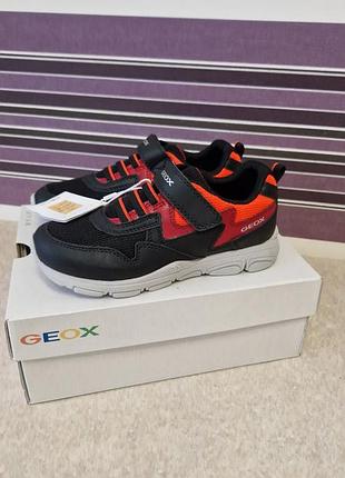 Кросівки geox італія! р.32  оригінал!