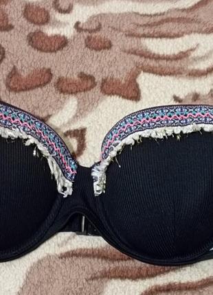 Красивый бюстгальтер primark