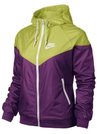 Спортивна вітровка куртка nike жіноча для бігу10 фото