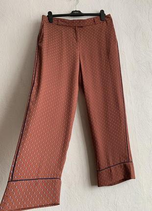 Легкі брюки в піжамному стилі2 фото