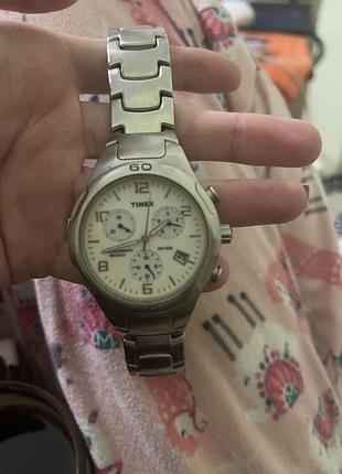 Часы времен timex