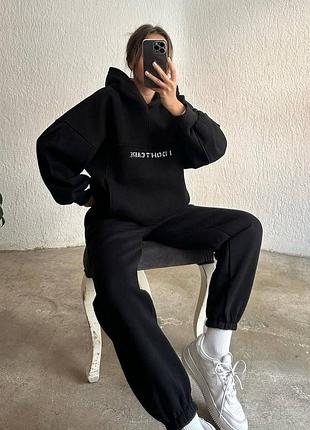 Сам хитовый костюм этого сезона “i don’t care”