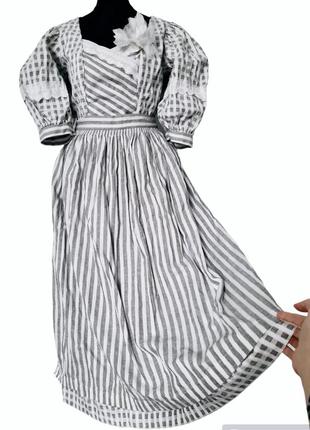 Прекрасное чудорное красивое, нежное, стильное классное винтажное австрийское платье-винья дырь ретро винтаж1 фото