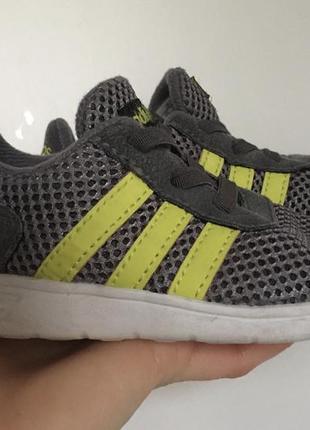 Кросівки adidas1 фото