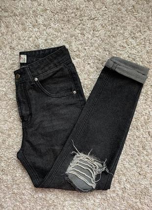 Крутые  джинсы mom от boohoo s - размер2 фото
