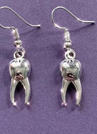 Серьги готические винтажные зубы клыки