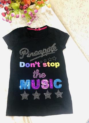 Яскрава футболка 9-10 років