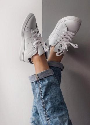 Аккуратные женские кроссовки adidas stan smith в белом цвете (36-40)3 фото