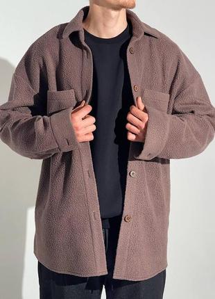 Мужская стильная мягкая плюшевая куртка-рубашка оверсайз коричневая
