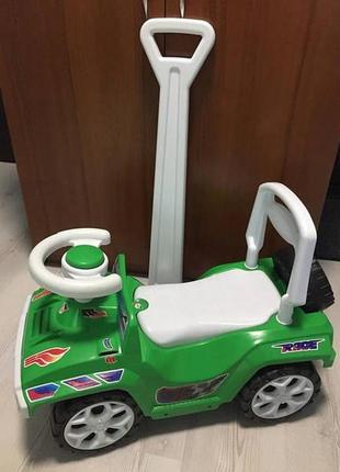 Машинка-толокар детская с родительской ручкой зеленый хамер "orion"