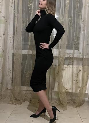 Длинное обтягивающее черное платье- гольф2 фото