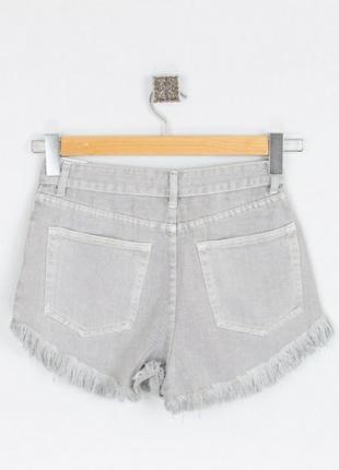 Стильные серые джинсовые шорты короткие рваные с высокой талией посадкой4 фото