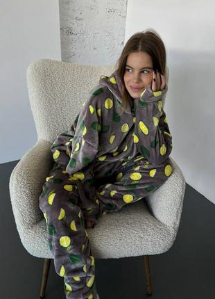 Костюм домашний пижама лимончик кофта свободная с капюшоном рукав с манжетом штаны на резинке с карманами манжеты ткань махра турция3 фото