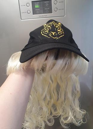 Кепка-перука