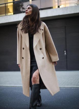 М’яке пальто оверсайз zara