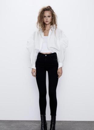 Джинсы фирмы zara чёрные  высокая посадка