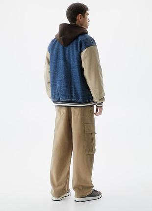 Джинсова куртка-бомбер pull&bear в університетському стилі 2