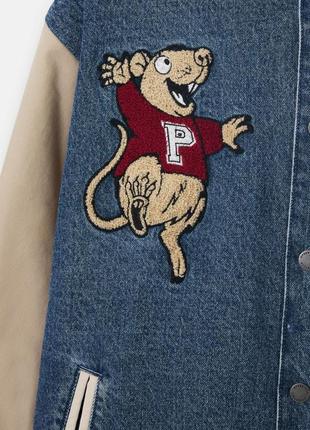 Джинсова куртка-бомбер pull&bear в університетському стилі 8
