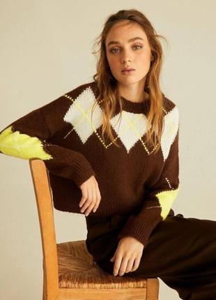 Стильний теплий приємний светр