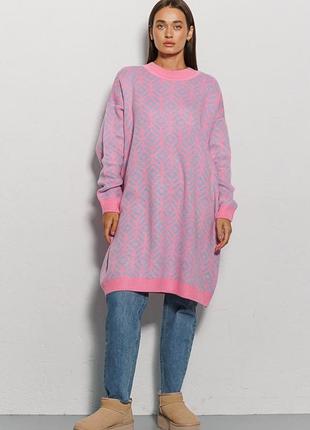 Теплое вязаное платье arjen розовое с голубым узором3 фото