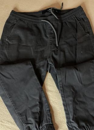 Мужские брюки джоггеры / джинсы (надевали пару раз) размер 32/34 или л/мин2 фото