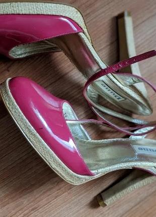 Шкіряні босоніжки іспанія