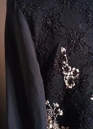 Черная блузка с золотыми цветами6 фото
