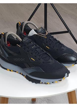Новая пара кроссовок reebok lx2200 (в коробке)