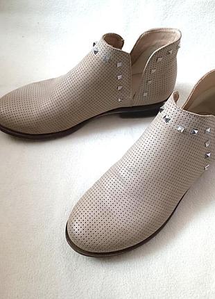 Женская обувь от bata.