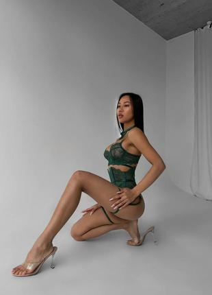 Еротичний комплект з мереживом 5в1 бюст, трусики, пояс, гартери, чокер