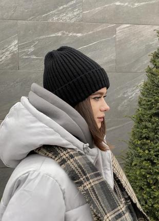 Шапка бини в рубчик шерсть с отворотом, подворотом, вязаная такори лопата женская демисезонная зимняя осенняя теплая черная серая бежевая9 фото