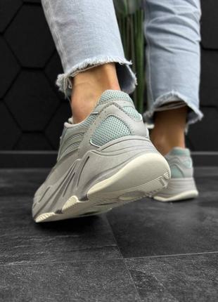 Женские кроссовки boost light grey3 фото