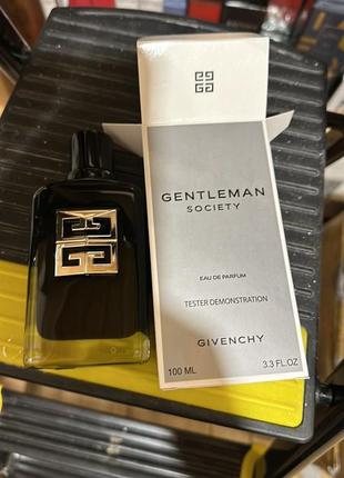 Givenchy gentleman society
парфумована вода