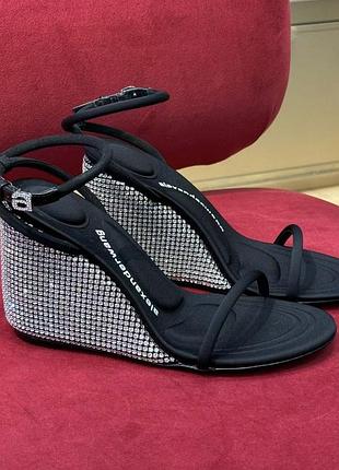 Босоножки в стразах под бренд alexander wang