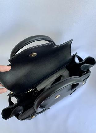 Черная кожаная сумка carmen medium black satchel michael kors4 фото