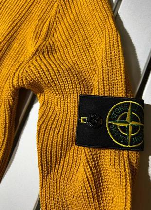 Вʼязаний гольф з воротом від stone island