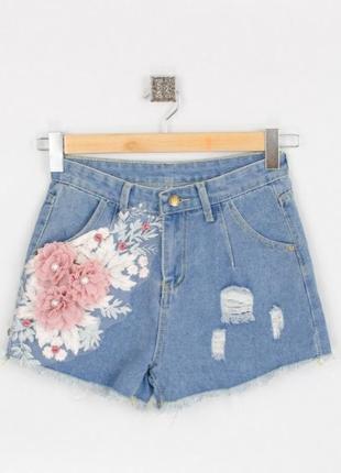 Стильные джинсовые шорты с цветами высокой талией посадкой короткие модные3 фото