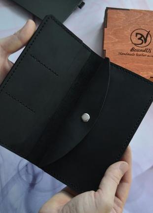 Шкіряний портмоне чорного кольору з можливістю гравіювання. портмоне з натуральної шкіри.1 фото