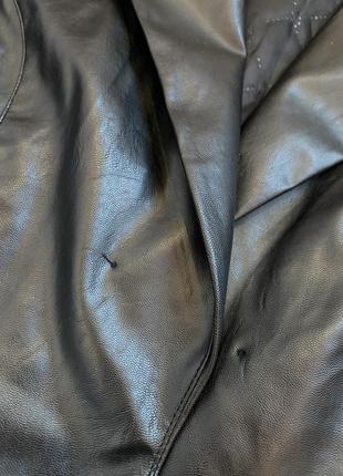 Актуальный кожаный плащ, пальто, стильный, модный, трендовый6 фото
