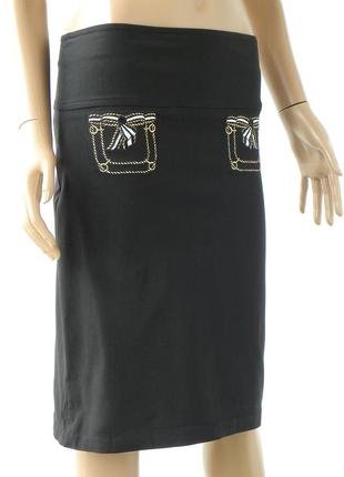 Стильная, черная юбка украшена вышивкой 42-44 размеры (36-38 евроразмеры).2 фото