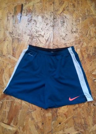 Спортивные шорты nike dri fit