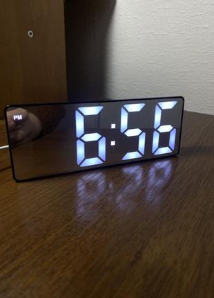 Світлодіодний  годинник