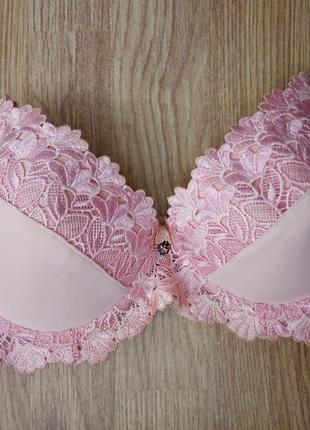 Бюстгалтер з обробкою з мережива, ніжно-рожевого кольору. обсяг 85см/в,з