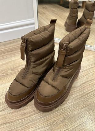 Сапоги дутики h&m цвет коричневый