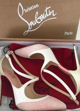 Туфли на каблуке christian louboutin.1 фото