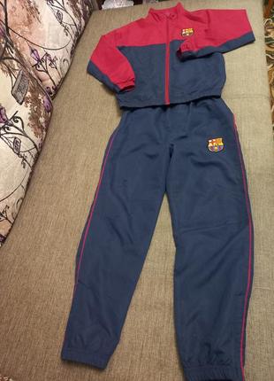 Костюм  спортивный.