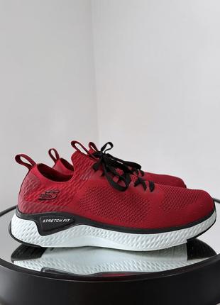 Легкие комфортные кроссовки skechers stretch fit